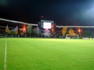 Foto: Barra: Artillería Verde Sur • Club: Deportes Quindío