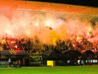 Foto: Barra: Avalancha Sur &bull; Club: Deportivo Táchira