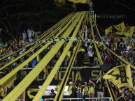 Foto: Barra: Avalancha Sur • Club: Deportivo Táchira • País: Venezuela