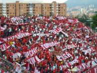 Foto: Barra: Baron Rojo Sur • Club: América de Cáli