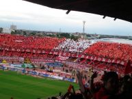 Foto: Barra: Baron Rojo Sur • Club: América de Cáli