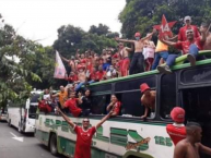 Foto: "Filial Pradera Valle siempre presentesðŸ‡¦ðŸ‡¹" Barra: Baron Rojo Sur • Club: América de Cáli