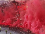 Foto: Barra: Baron Rojo Sur • Club: América de Cáli