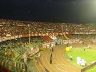 Foto: Barra: Baron Rojo Sur • Club: América de Cáli