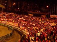 Foto: Barra: Baron Rojo Sur • Club: América de Cáli