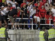 Foto: Barra: Baron Rojo Sur • Club: América de Cáli