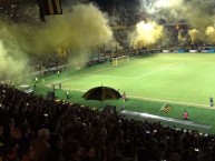 Foto: "Inauguración del Estadio Campeón del Siglo 28/03/2016" Barra: Barra Amsterdam • Club: Peñarol • País: Uruguay