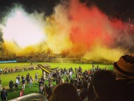 Foto: "Inauguración del Estadio Campeón del Siglo 28/03/2016" Barra: Barra Amsterdam • Club: Peñarol • País: Uruguay