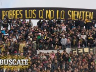 Foto: "Pobres Los Que No Lo Sienten" Barra: Barra Amsterdam • Club: Peñarol • País: Uruguay