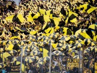 Foto: "Clásico Clausura 17/09/2017, foto de Enzo Santos" Barra: Barra Amsterdam • Club: Peñarol