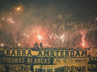 Foto: "Semifinal de la copa libertadores, 30/10/2024" Barra: Barra Amsterdam • Club: Peñarol • País: Uruguay