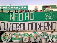 Foto: "Não ao Futebol Moderno!" Barra: Barra da Chape • Club: Chapecoense • País: Brasil