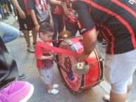 Foto: "Mini barra en banderazo para ayudar al equipo" Barra: Barra Fuerte • Club: Patronato