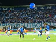 Foto: Barra: Blue Rain • Club: Millonarios