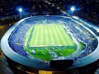 Foto: "Estadio Nemesio Camacho El Campín" Barra: Blue Rain • Club: Millonarios • País: Colombia