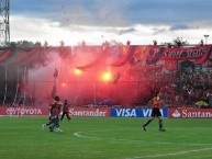 Foto: Barra: Cronica Roja • Club: Deportivo Cuenca • País: Ecuador