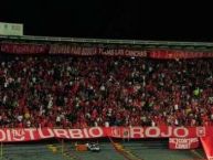 Foto: Barra: Disturbio Rojo Bogotá • Club: América de Cáli • País: Colombia