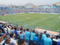 Foto: Barra: Extremo Celeste • Club: Sporting Cristal • País: Peru