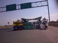 Foto: "Rompiendo fronteras" Barra: Frente Radical Verdiblanco • Club: Deportivo Cali