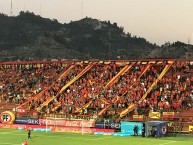 Foto: "Furia Roja de local" Barra: Fúria Roja • Club: Unión Española • País: Chile