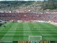 Foto: Barra: Fvria Roja • Club: Cienciano • País: Peru