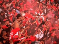 Foto: Barra: Fvria Roja • Club: Cienciano • País: Peru