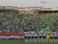 Foto: "Homenaje a Chapecoense 30/11/2016" Barra: Garra Blanca • Club: Colo-Colo