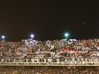 Foto: "En la Bombonera Argentina" Barra: Garra Blanca • Club: Colo-Colo