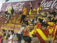 Foto: Barra: Garra Herediana • Club: Herediano