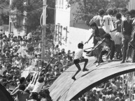 Foto: "Festa de Campeão do Mundo em 1983" Barra: Geral do Grêmio • Club: Grêmio • País: Brasil