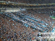 Foto: "Pentacampeón Copa do Brasil 07/12/2016 - Foto: ducker.com.br" Barra: Geral do Grêmio • Club: Grêmio