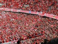 Foto: Barra: Guarda Popular • Club: Internacional