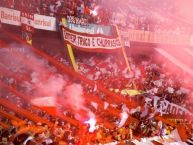 Foto: Barra: Guarda Popular • Club: Internacional