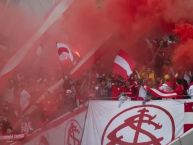 Foto: Barra: Guarda Popular • Club: Internacional