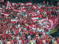 Foto: Barra: Guarda Popular • Club: Internacional