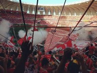 Foto: Barra: Guarda Popular • Club: Internacional