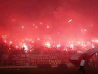 Foto: "Bienvenidos al Infierno" Barra: Guarda Popular • Club: Internacional