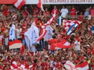 Foto: Barra: Guarda Popular • Club: Internacional