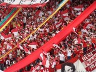 Foto: Barra: Guarda Popular • Club: Internacional