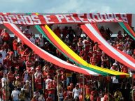 Foto: Barra: Guarda Popular • Club: Internacional