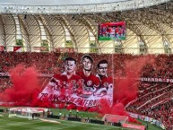 Foto: Barra: Guarda Popular • Club: Internacional