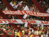 Foto: Barra: Guarda Popular &bull; Club: Internacional &bull; País: Brasil