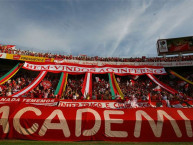 Foto: Barra: Guarda Popular &bull; Club: Internacional &bull; País: Brasil