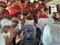 Foto: Barra: Guarda Popular &bull; Club: Internacional &bull; País: Brasil