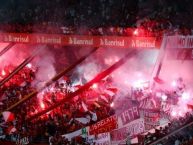 Foto: Barra: Guarda Popular • Club: Internacional