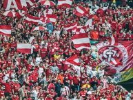 Foto: Barra: Guarda Popular • Club: Internacional