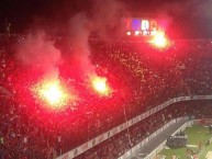 Foto: Barra: Guardia Roja • Club: Tiburones Rojos de Veracruz