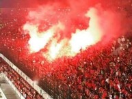 Foto: "Bengalas" Barra: Guardia Roja • Club: Tiburones Rojos de Veracruz • País: México