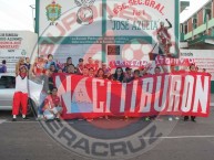 Foto: Barra: Guardia Roja • Club: Tiburones Rojos de Veracruz • País: México