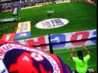 Foto: "hincha del tibu en cancha de boca" Barra: Guardia Roja • Club: Tiburones Rojos de Veracruz